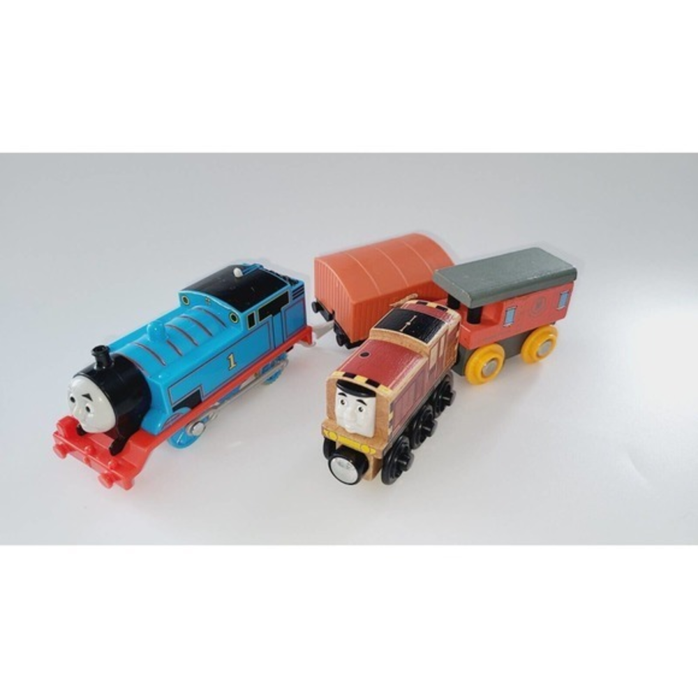 Thomas the Train & Salty‎